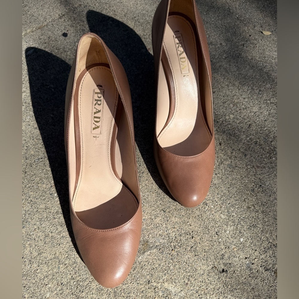 Prada mocha heels. - Picture 11 of 11